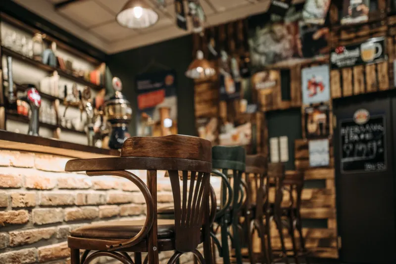 Frozen in Time: The Unrenovated British Pubs Where the Clock Stopped Decades Ago