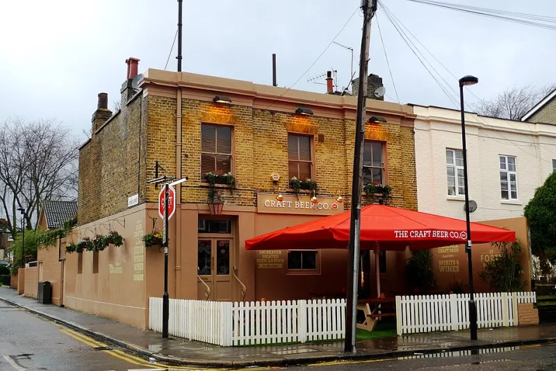 The Great Uncoupling: When the Craft Beer Faithful Finally Stopped Defending Their Favourites